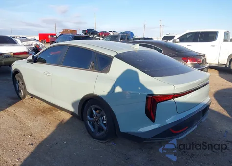 2025 Kia K4 Lxs из США, поврежденный, VIN 3KPFT4DE7SE213326
